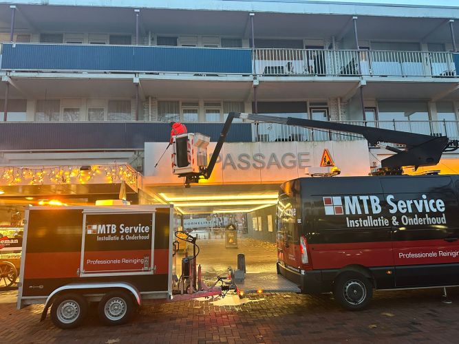 6d63af4c-d67f-435b-bcaa-565652cf5620